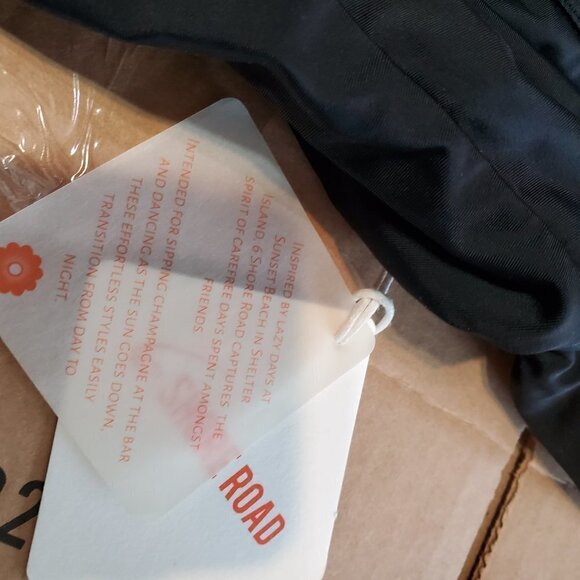 NWT 6 Shore Road by Pooja Twisted Front Black 1 piece Swimsuit Sz XS Minimalist - Picture 5 of 7